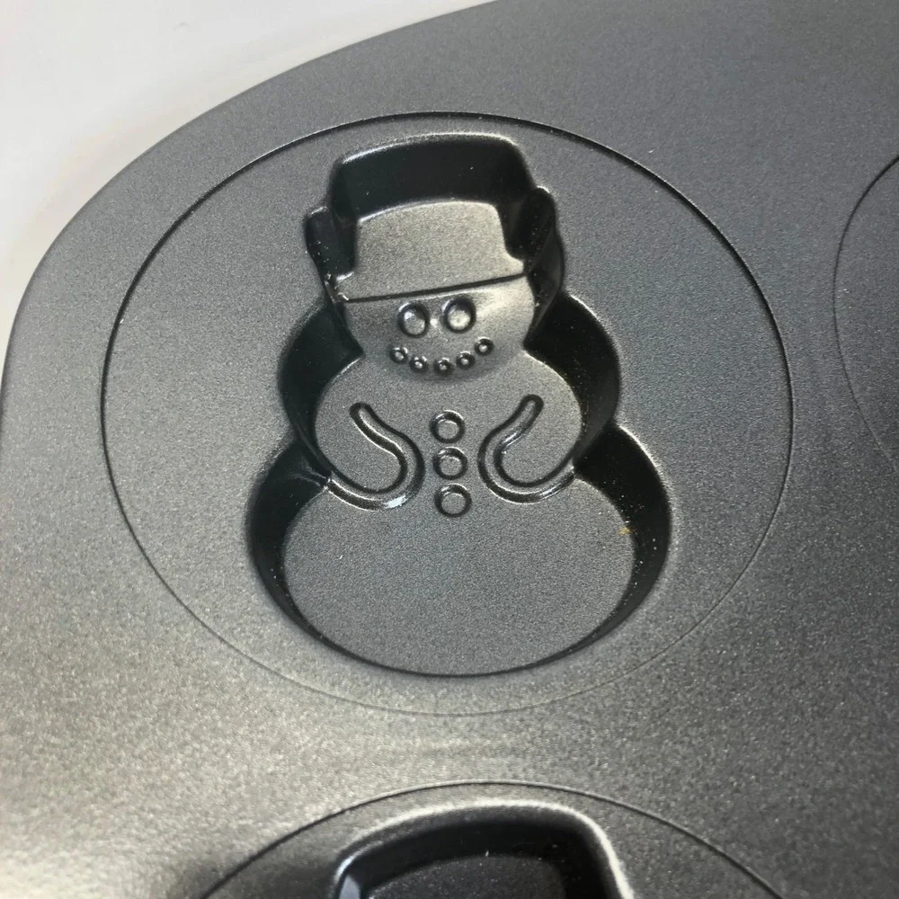 Wilton 12 Cup‎ Christmas Holiday Baking Pan Snowman Tree Santa Claus Molds